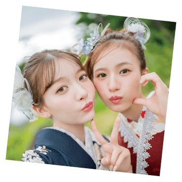 着物を着た2人の女性