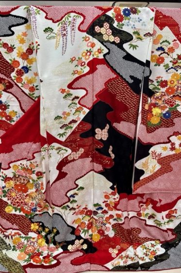 No.29-512902 正絹 赤 花柄｜成人式の振袖レンタルなら京都きもの友禅