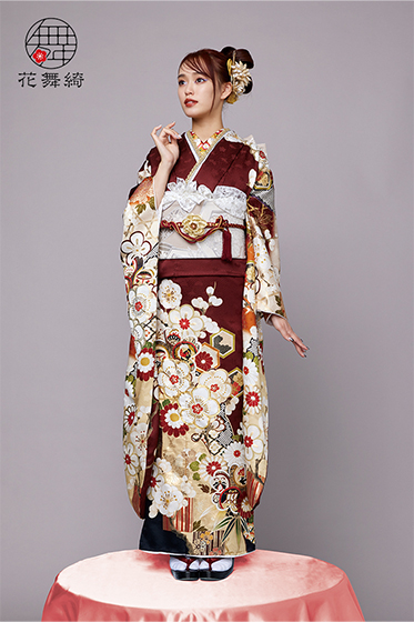 【新品/京友禅】歌舞伎に多く使われる市松模様を取り入れ、現代風に仕上げた一着