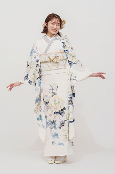 【新品/京友禅】純真無垢な白地に煌びやかに咲く牡丹の花が初々しい可愛さを演出