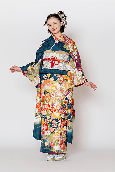 【お仕立上り/京友禅】シックな濃緑地に雲取などの吉祥文様が満載で華やかさが引き立つ逸品