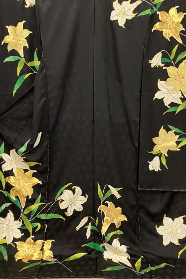 31-665337　正絹刺繍振袖《尾峨佐染繍》