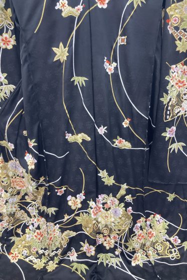 振袖　黒　総刺繍
