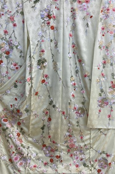 国内最高峰の幻の手刺繡　尾峨佐染繍！