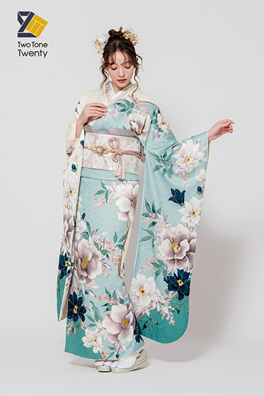 【新品/京友禅】【オリジナルブランド】白×ミントグリーンの組み合わせが爽やかで、淡い色味の花々とのバランスが美々しい一着