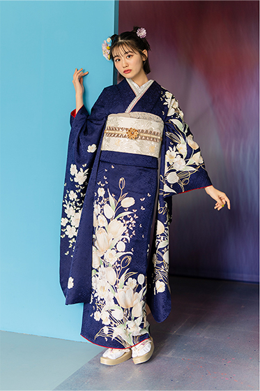 振袖　正絹　花柄　青　ブルー 振袖 黒 青 水色 正絹 花柄 古典 単品 裄72㎝ 成人式 中古 D-85