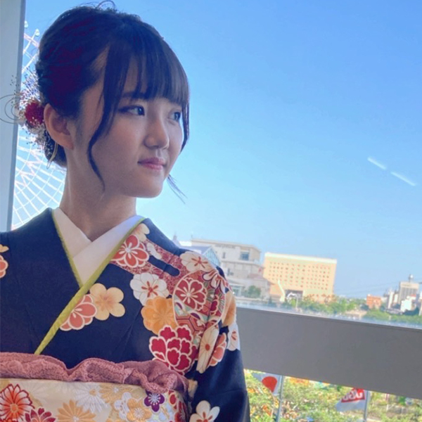 何時間も振袖選びにかけてしまったのにも関わらず、嫌な顔一つせずご相談にのっていただきました！