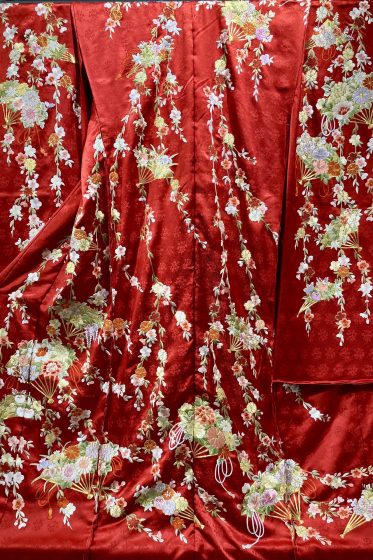 国内最高峰の幻の手刺繍　尾峨佐染繍